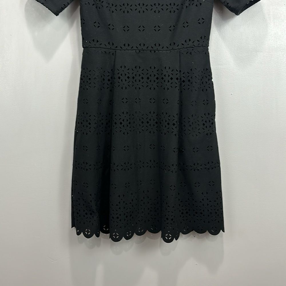 BANANA REPUBLIC LASER CUT FIT & FLARE DRESS - Picture 4 of 9